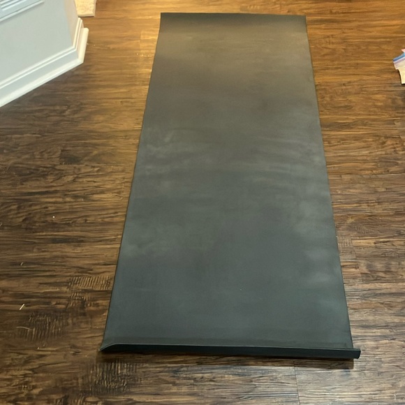 Black Yoga Mat Lululemon - Picture 2 of 3